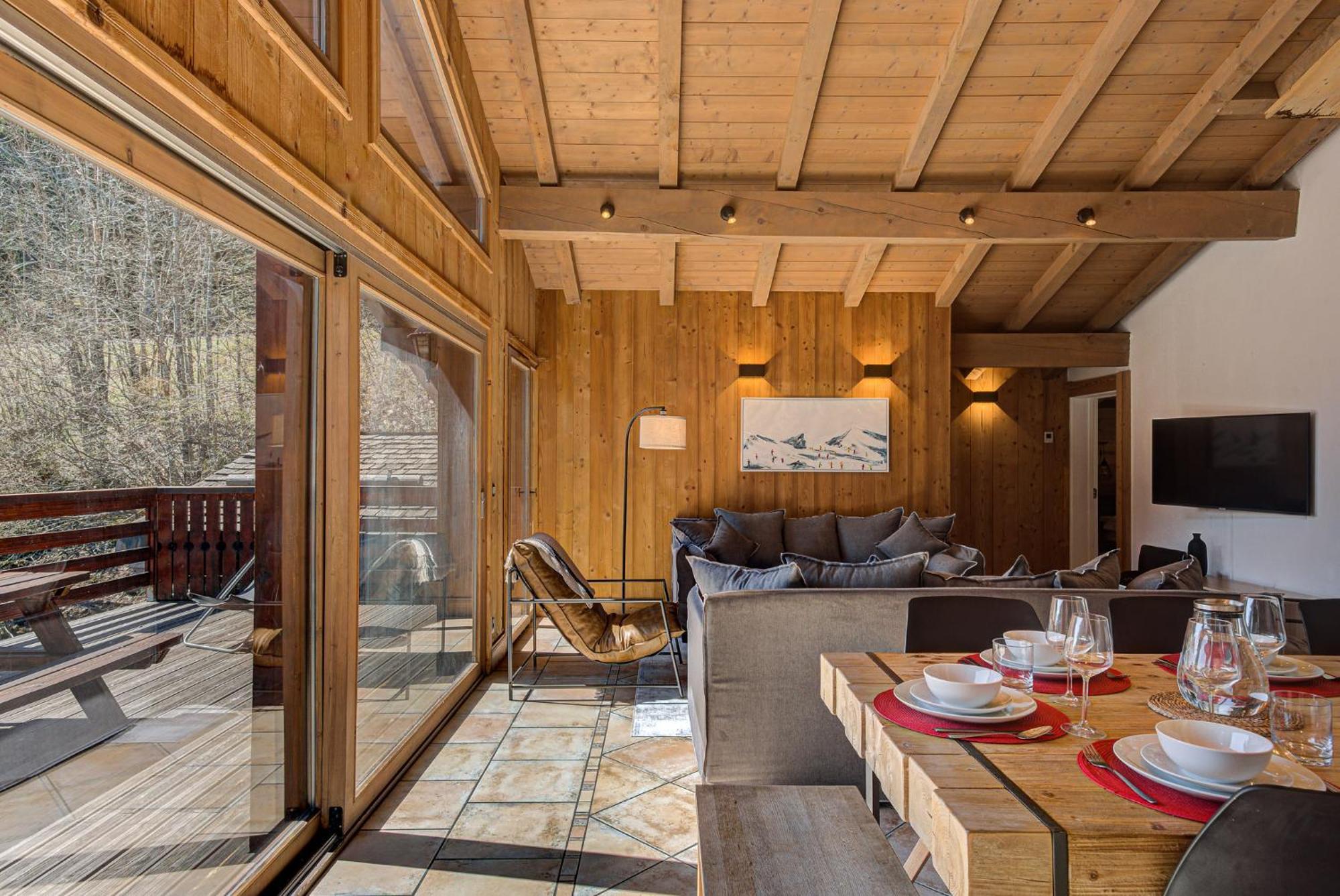 Soleil, Alpes Travel, Argentiere, Sleeps 9 * Chamonix