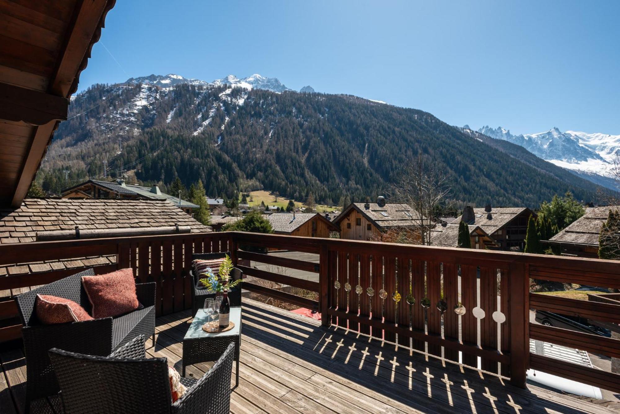 Soleil, Alpes Travel, Argentiere, Sleeps 9 *